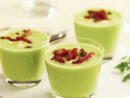 Mousse d'avocat à la coriandre et sa salade